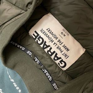 Garage puffer jacket